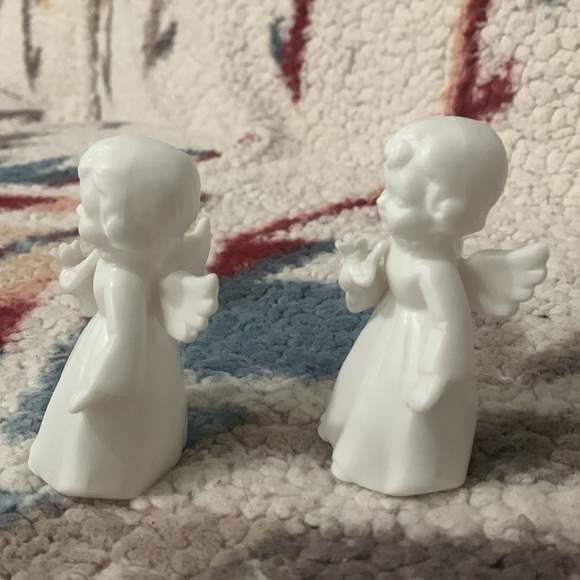 Angel Figurines Holding Flowers - Picture 2 of 5